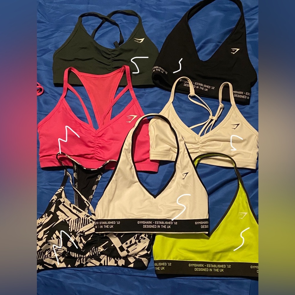 Random set of gymshark tops.